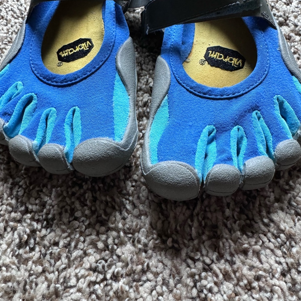 Vibram FiveFingers Blue Women’s Size 37 Barefoot - Picture 3 of 6